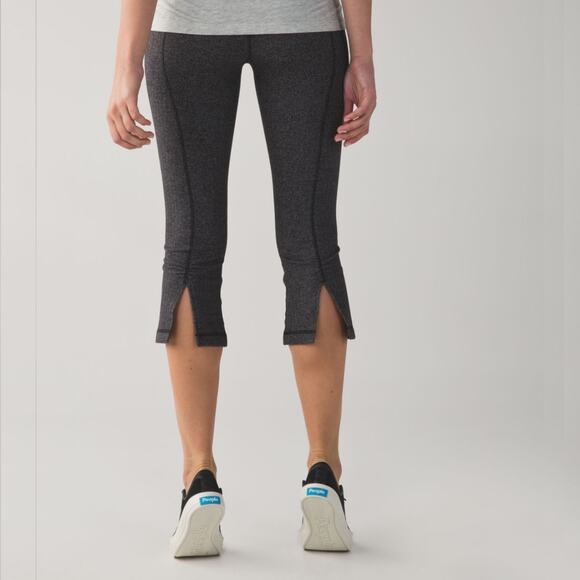 Lululemon Gather & Crow Crop Gray Herringbone Leggings Size 2 - Picture 3 of 10